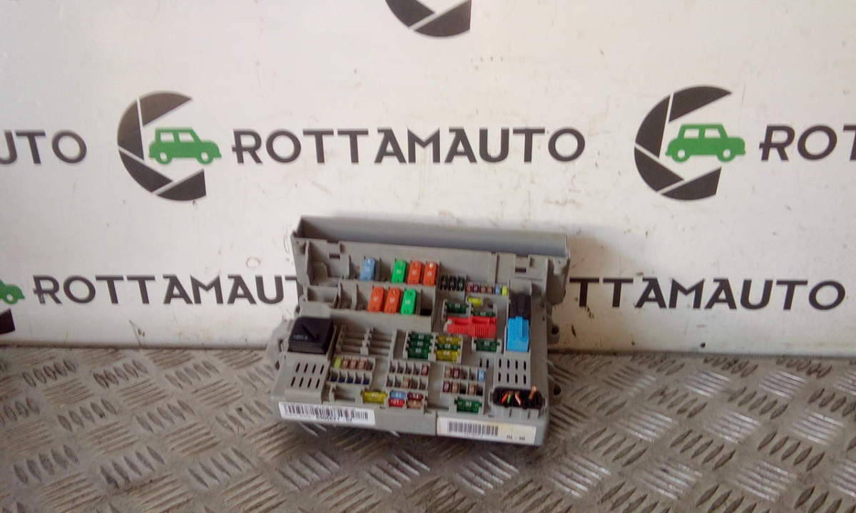 Scatola Fusibili 690662102 Usato