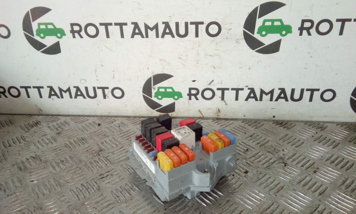 Scatola Fusibili 51804118 Usato