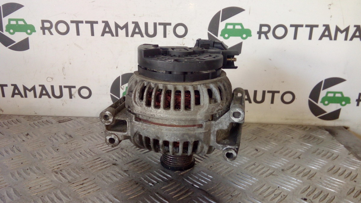 Alternatore 0124625014 A0131540002 Usato