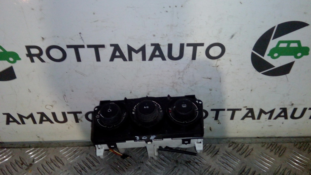 Blocco Comando Climatizzazione 69940002 T1000220K Usato