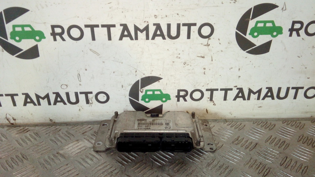 Centralina Iniezione 0281208702 89661-0H022 Usato