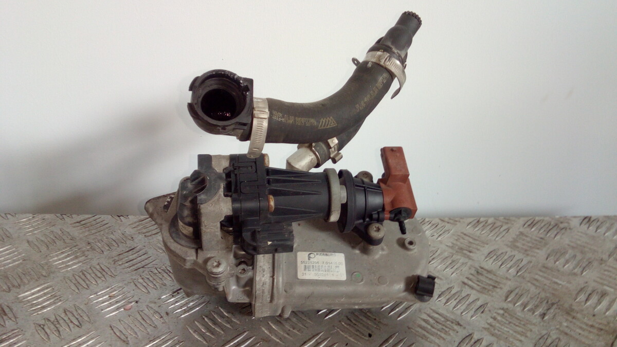 Valvola Egr 55225296 70144508 Usato